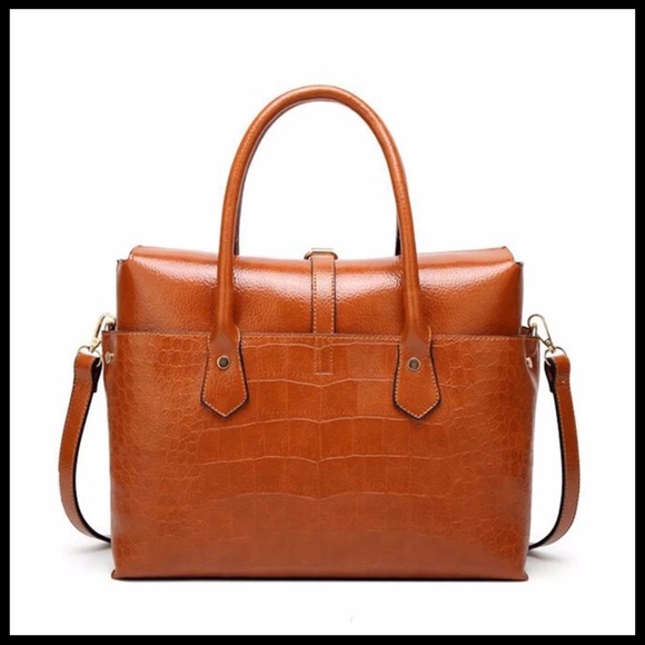 NEW HELENA Tote Crossbody - Picture 8 of 8